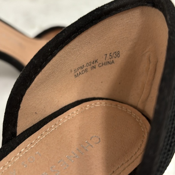 Black fabric, textured 4”heels by Chinese Laundry. - Picture 4 of 5